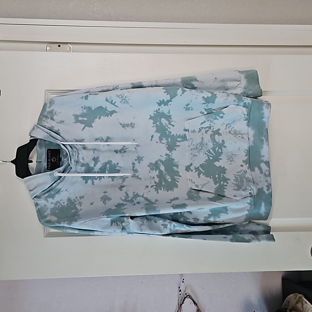 Free planet blue green tie dye hoodie 100% cotton